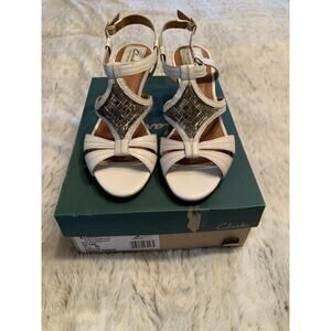 Clarks Bendables Women's White Leather Fiddle Bridge Sandals 7.5 M